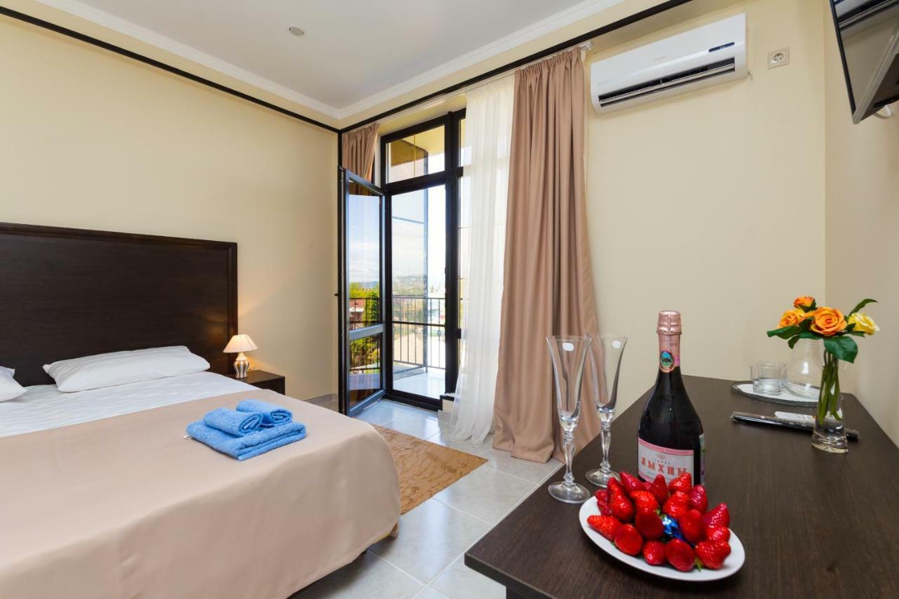 Bmg Hotel Sohum Dış mekan fotoğraf