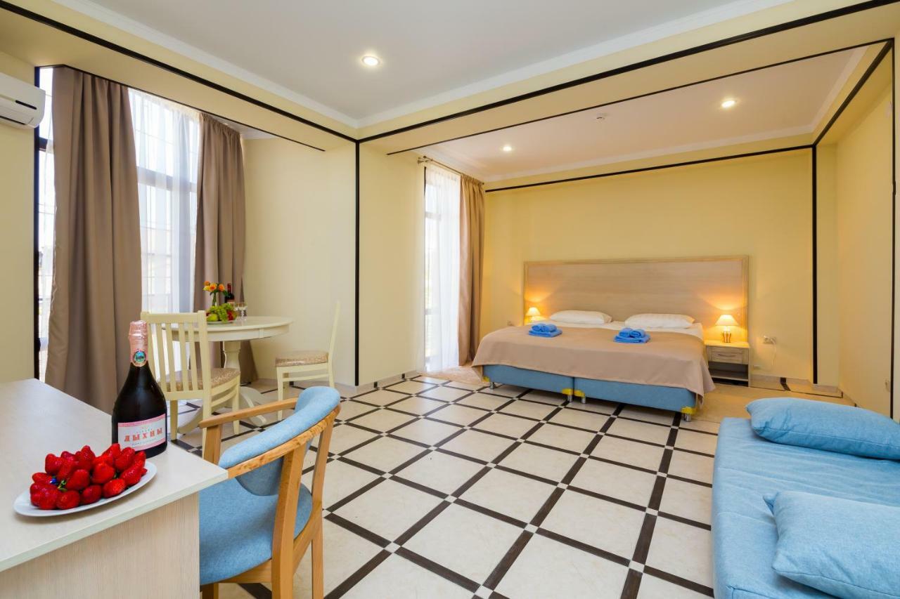 Bmg Hotel Sohum Dış mekan fotoğraf