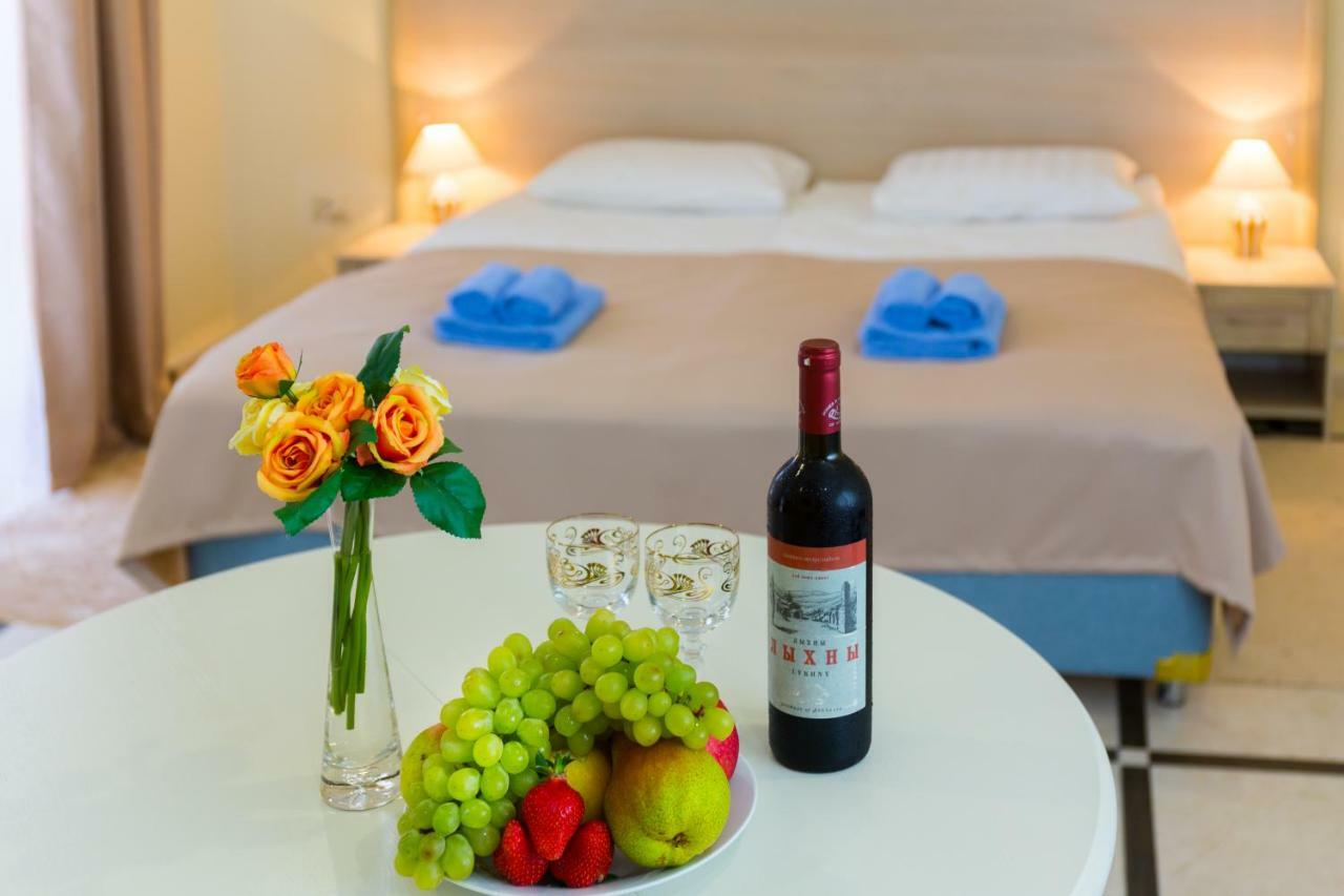 Bmg Hotel Sohum Dış mekan fotoğraf