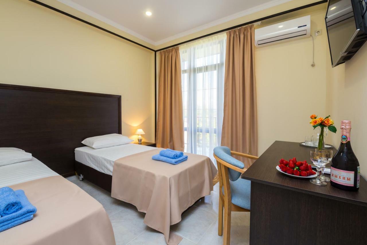 Bmg Hotel Sohum Dış mekan fotoğraf